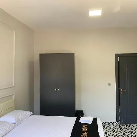 Nearby Taksim Spacious Flat With Duble Bed * Estambul