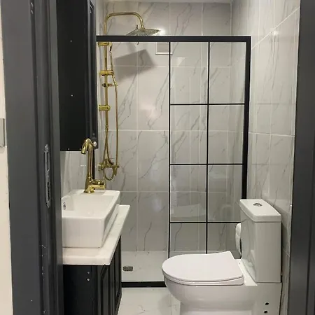 Apartamento Nearby Taksim Spacious Flat With Duble Bed *