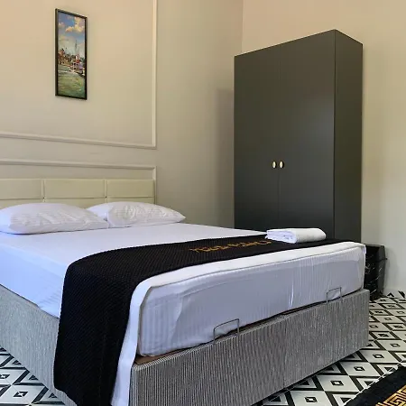 Nearby Taksim Spacious Flat With Duble Bed Apartamento