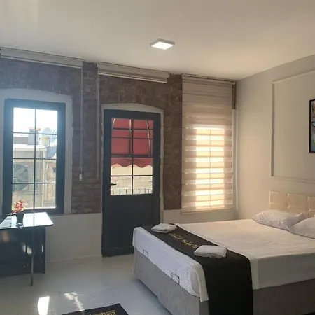 Nearby Taksim Spacious Flat With Duble Bed Apartamento Estambul