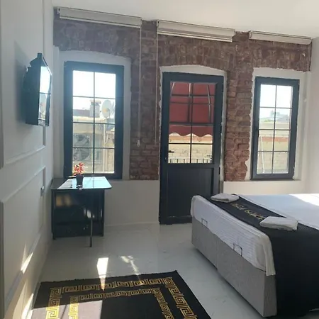 Nearby Taksim Spacious Flat With Duble Bed Estambul