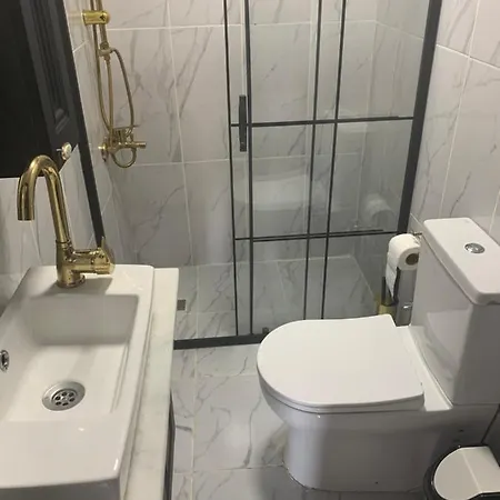 Nearby Taksim Spacious Flat With Duble Bed Apartamento
