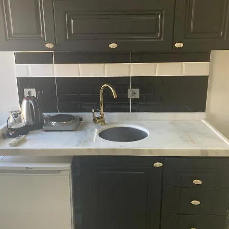 Apartamento Nearby Taksim Spacious Flat With Duble Bed *
