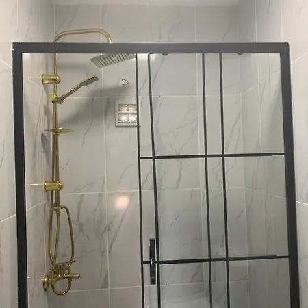 Nearby Taksim Spacious Flat With Duble Bed Estambul