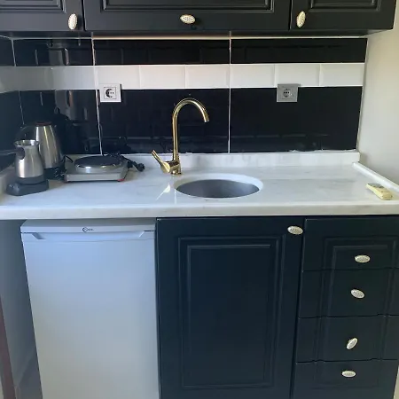 Nearby Taksim Spacious Flat With Duble Bed * Estambul